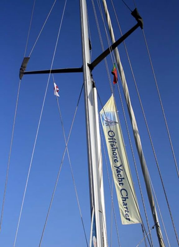 Offshore Yacht Charter vlag
