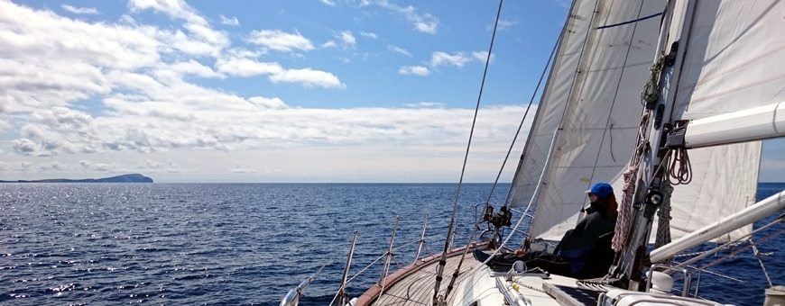 sailing holidays z06