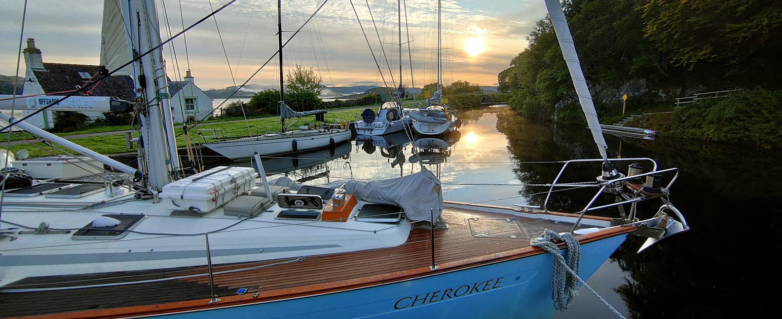 sailing Crinan Canal