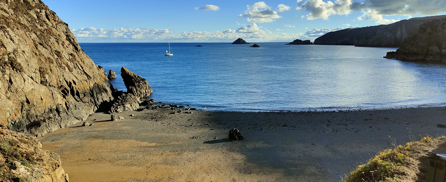 Cherokee at anchor at Sark