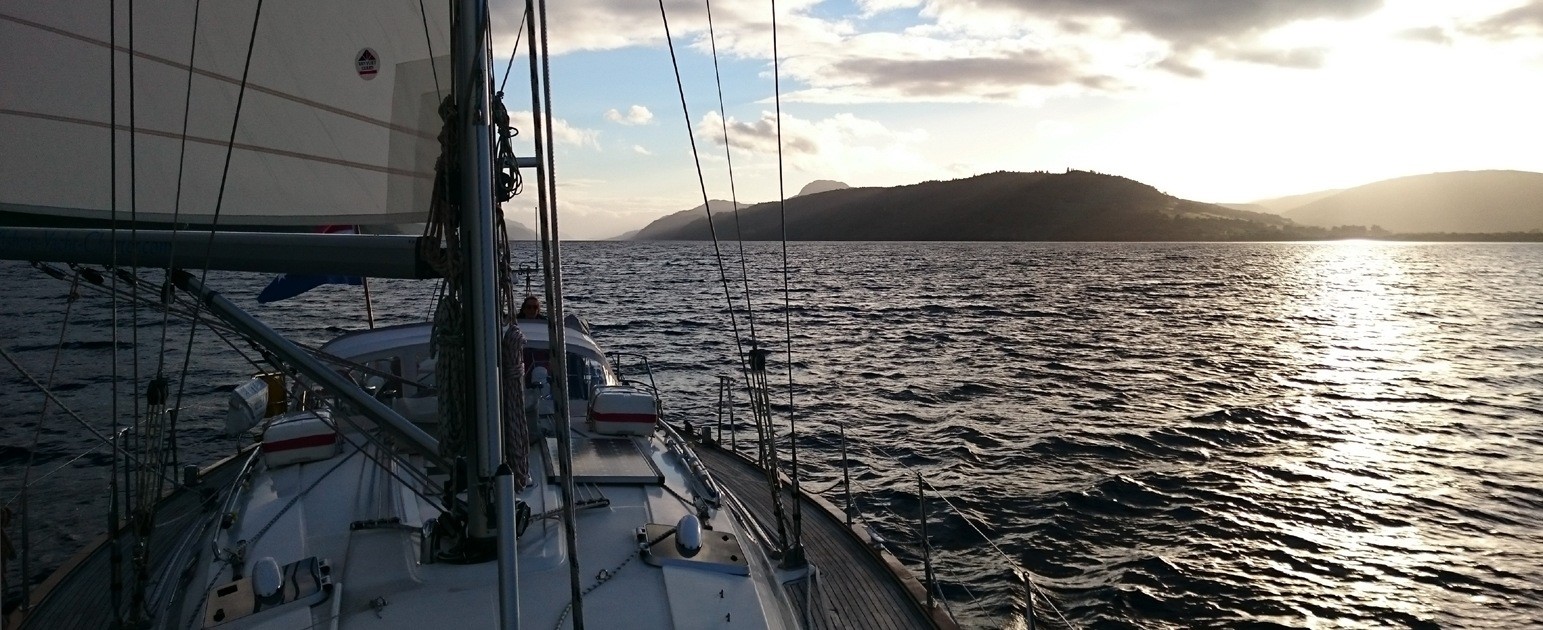 Sailing Caledonian Canal